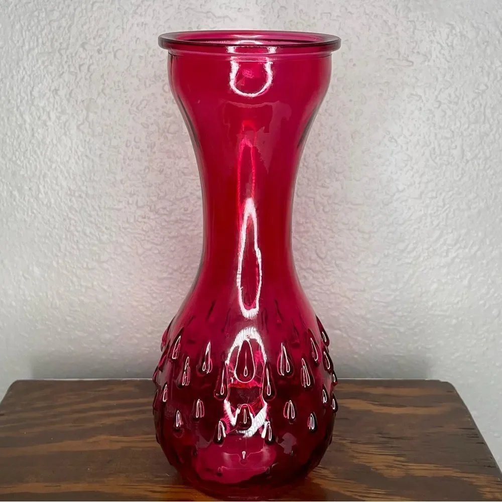 Greenbrier International Textured Pink Strawberry Glass Vase